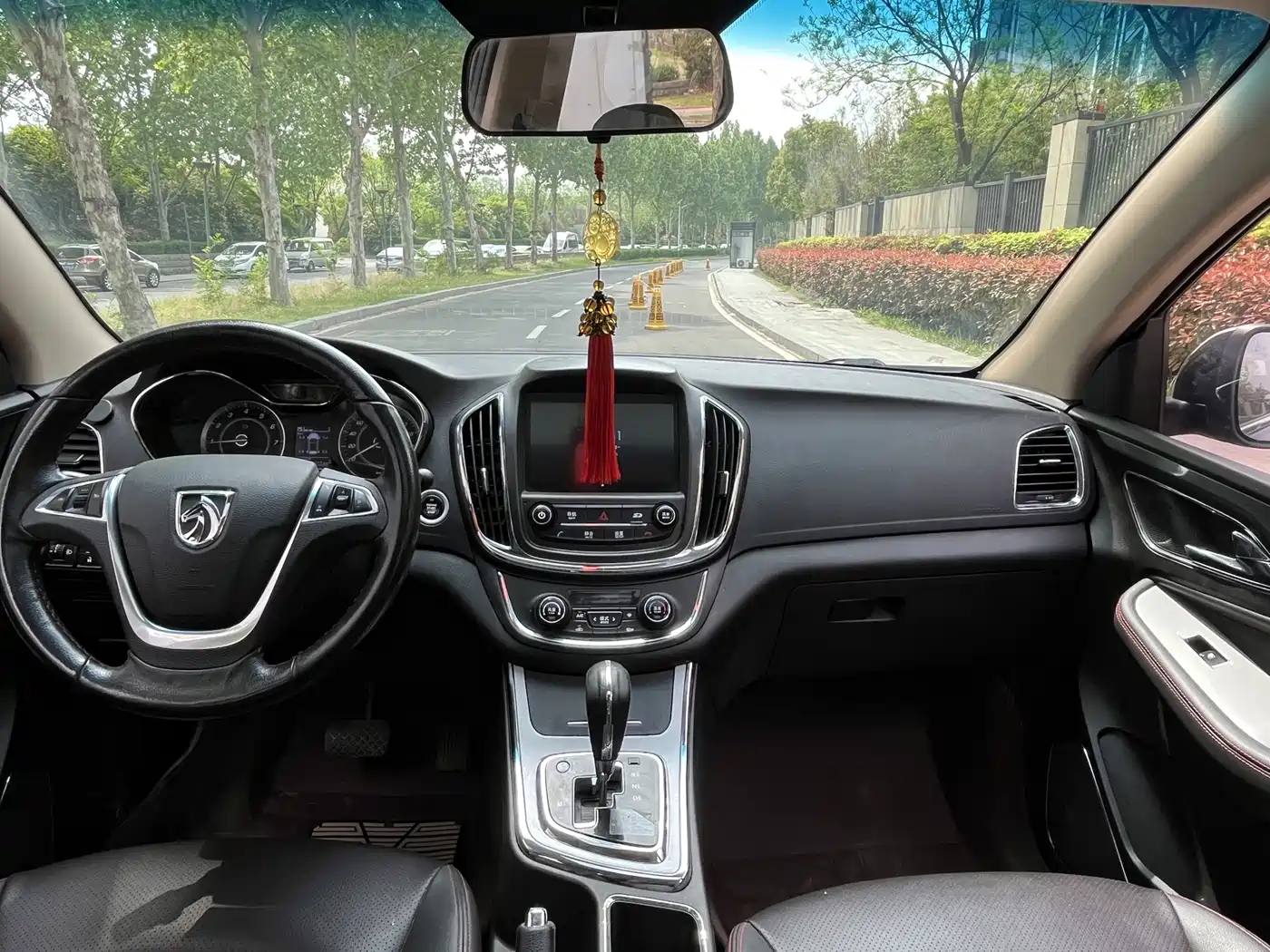 Baojun 560 2017 2016 1.8L iAMT Luxury