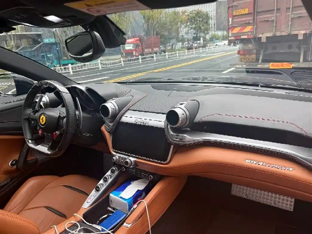 Ferrari GTC4Lusso 2017 2017 3.9T V8
