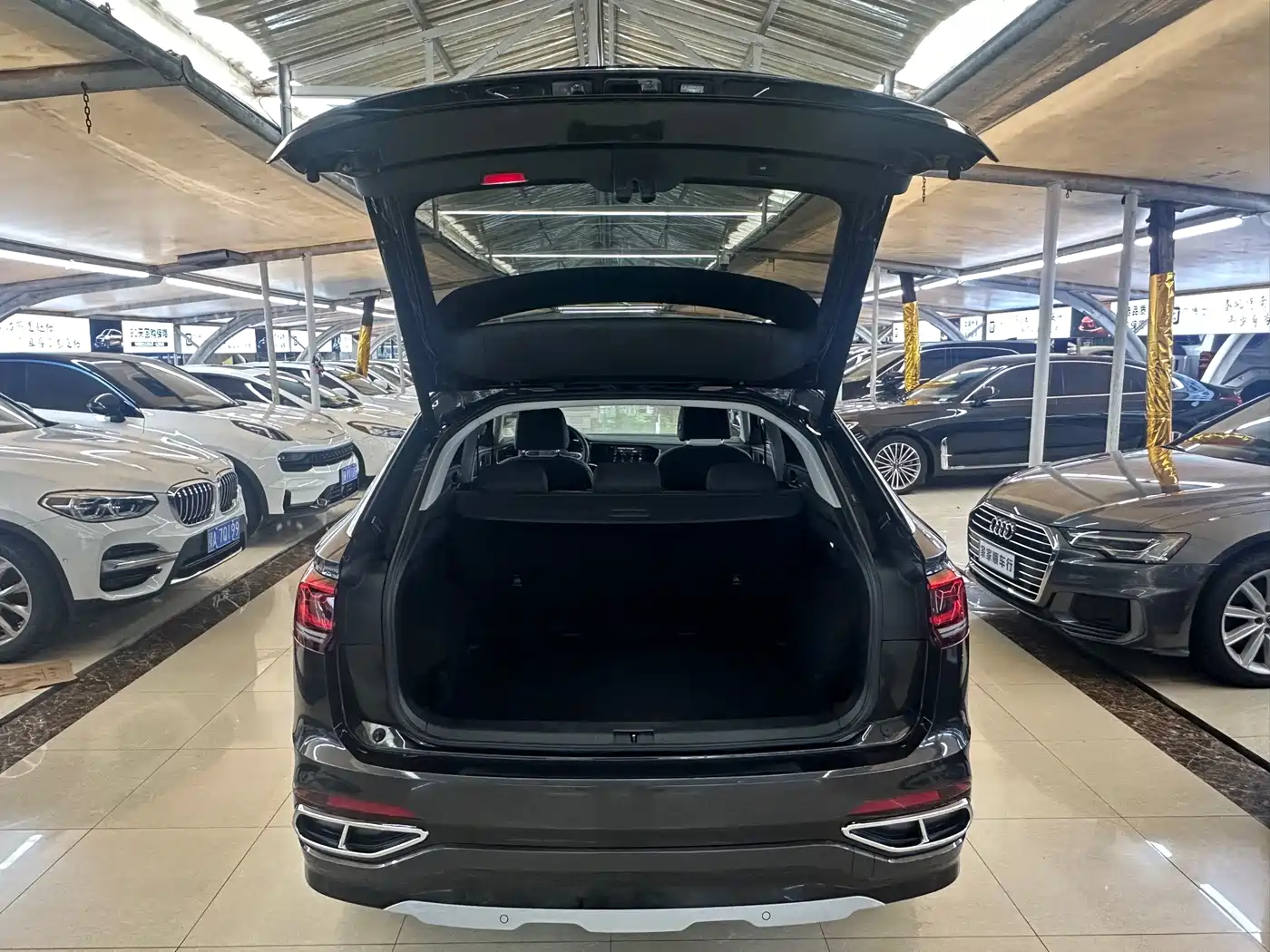 Volkswagen Tayron X 2020 330TSI 2WD Premium Smart Edition фото 12