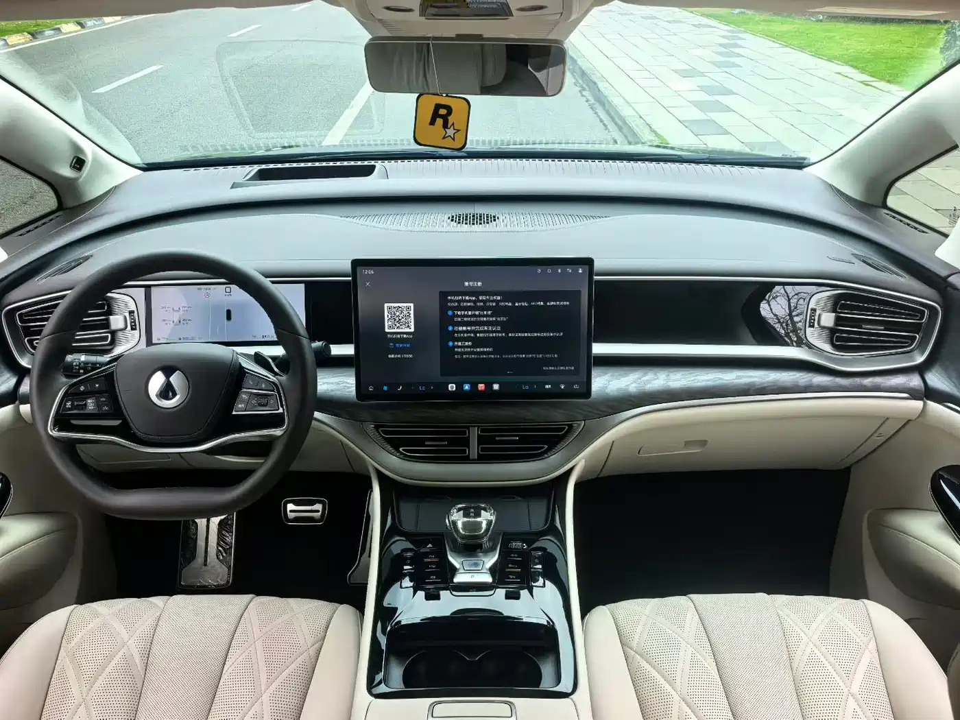 Denza D9 2025 DM-i Smart Drive Edition 1020 AWD Prestige фото 3