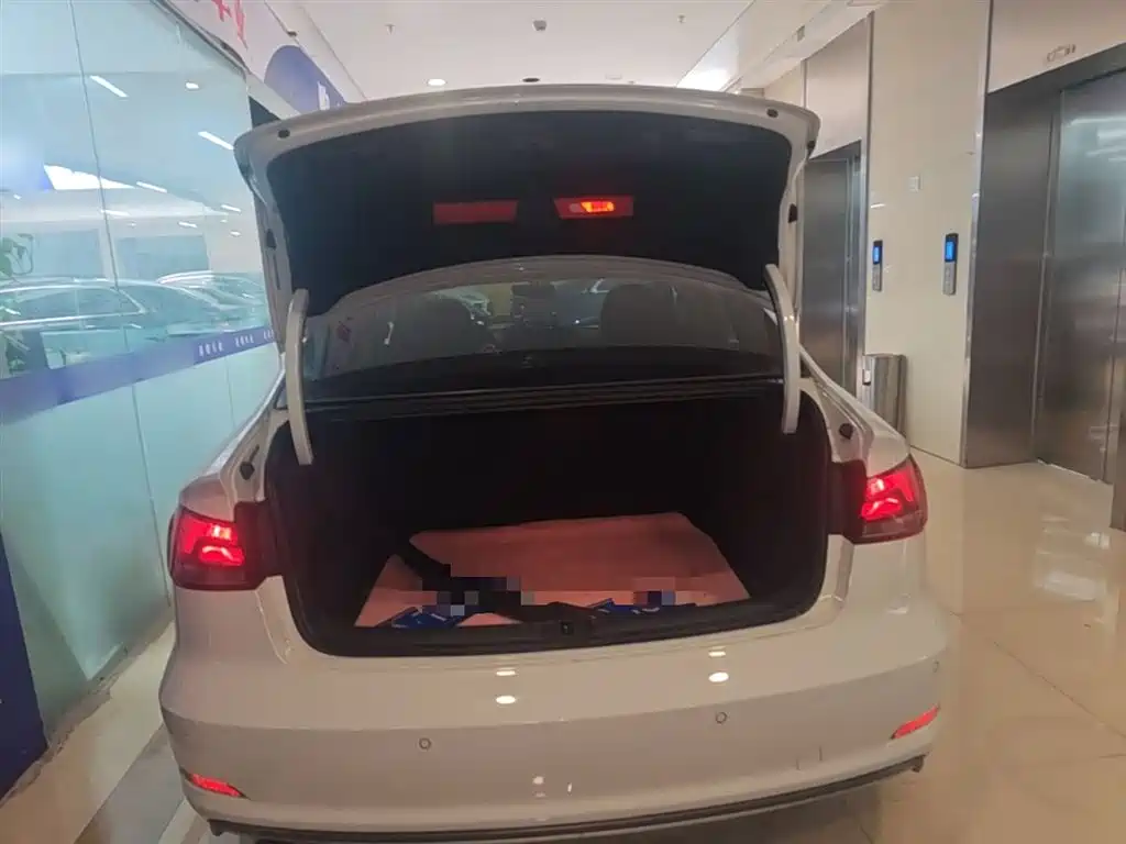 Audi A3 2016 Limousine 35 TFSI Progressive фото 19