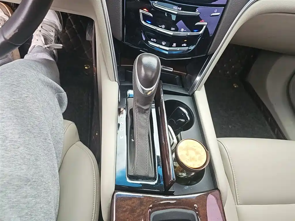 Cadillac XTS 2017 28T Technology фото 10