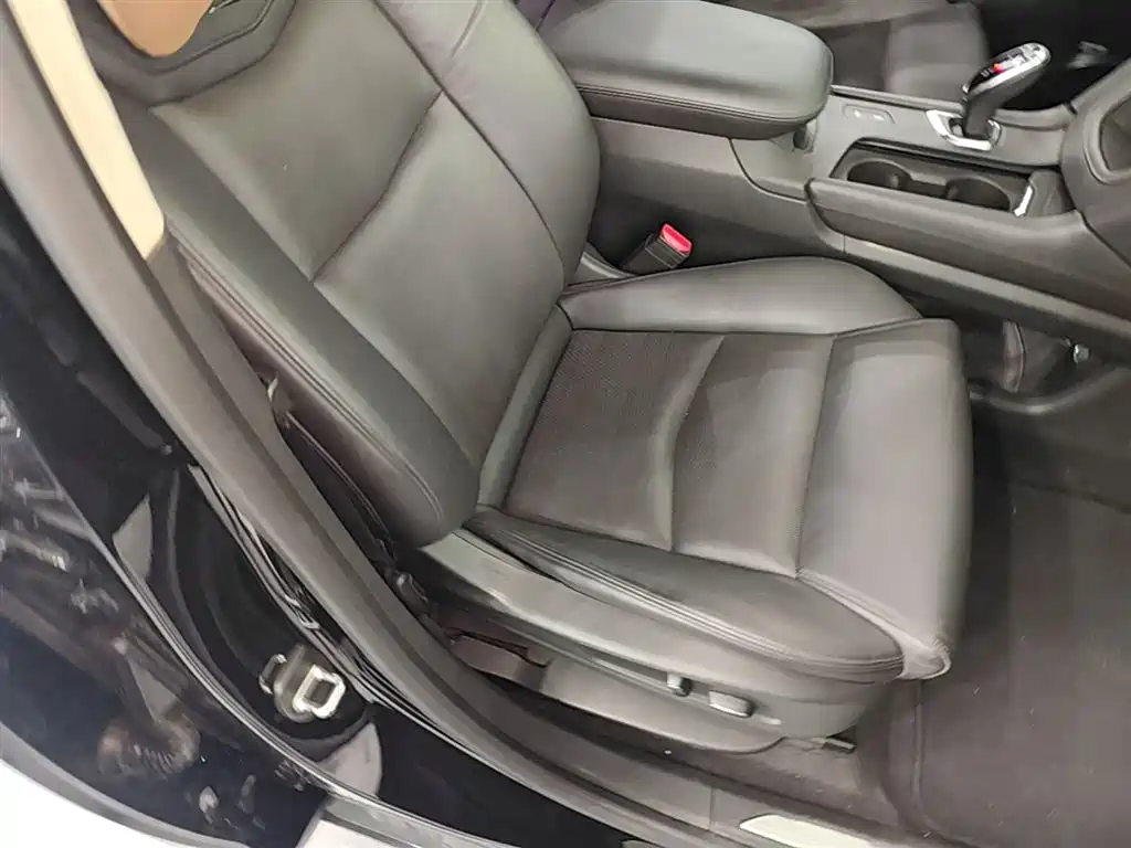 Cadillac XT5 2017 Anniversary Edition 25T Luxury фото 25