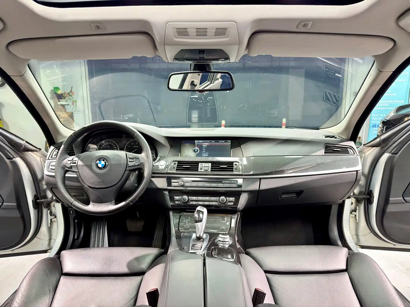 BMW 5 Series 2011 528Li Luxury фото 13