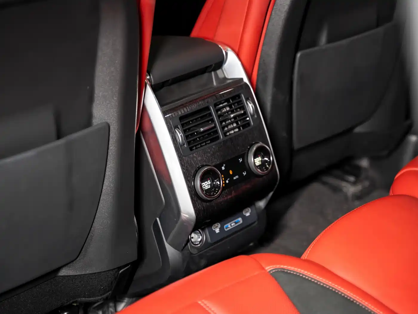 Land Rover Range Rover Sport 2021 3.0 L6 Gloss Black Edition фото 22