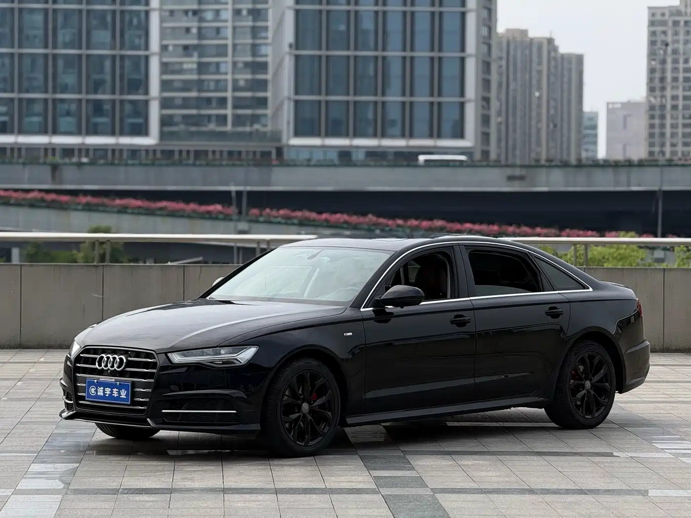 Audi A6L 2018 30th Anniversary 35 TFSI Fashion