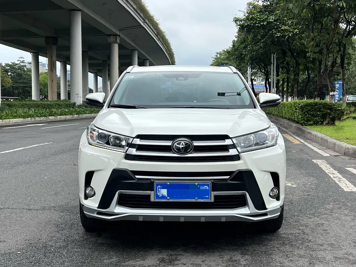 Toyota Highlander 2018 2.0T 4WD Luxury 7-seater China VI фото 2