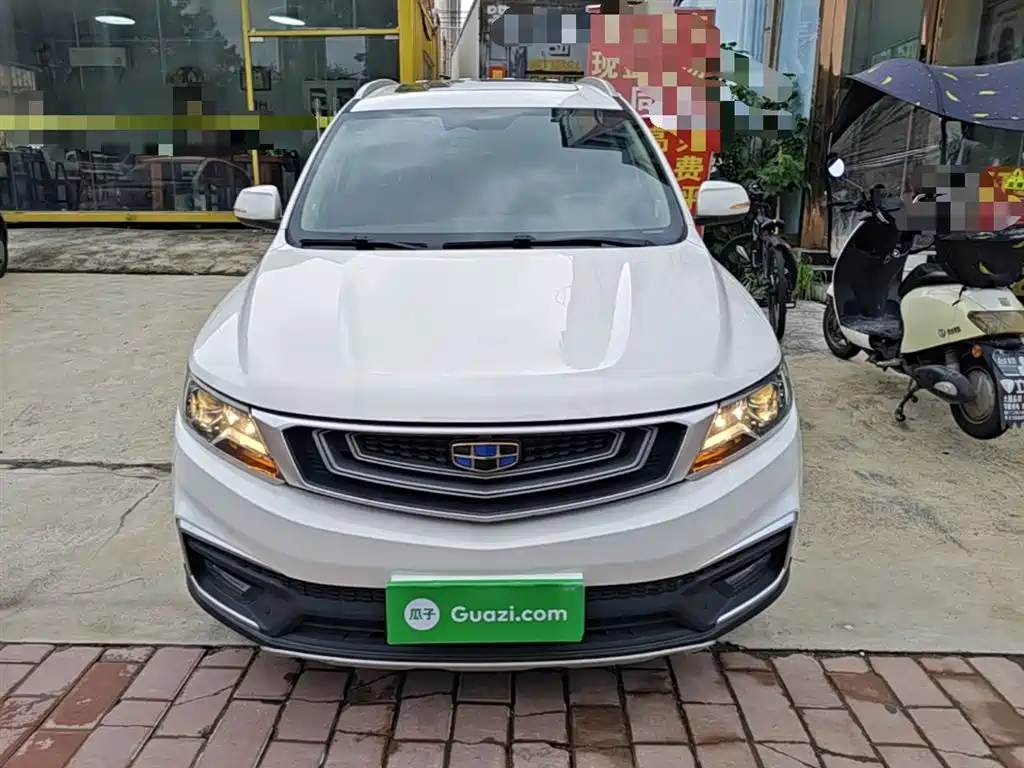 Фото 3 - Geely Emgrand X6