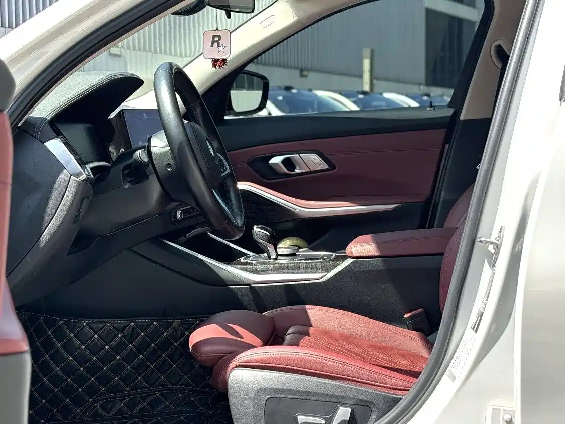 BMW 3-SERIES
