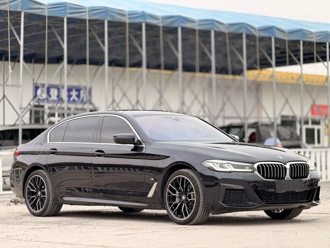 Фото 3 - BMW 5 Series