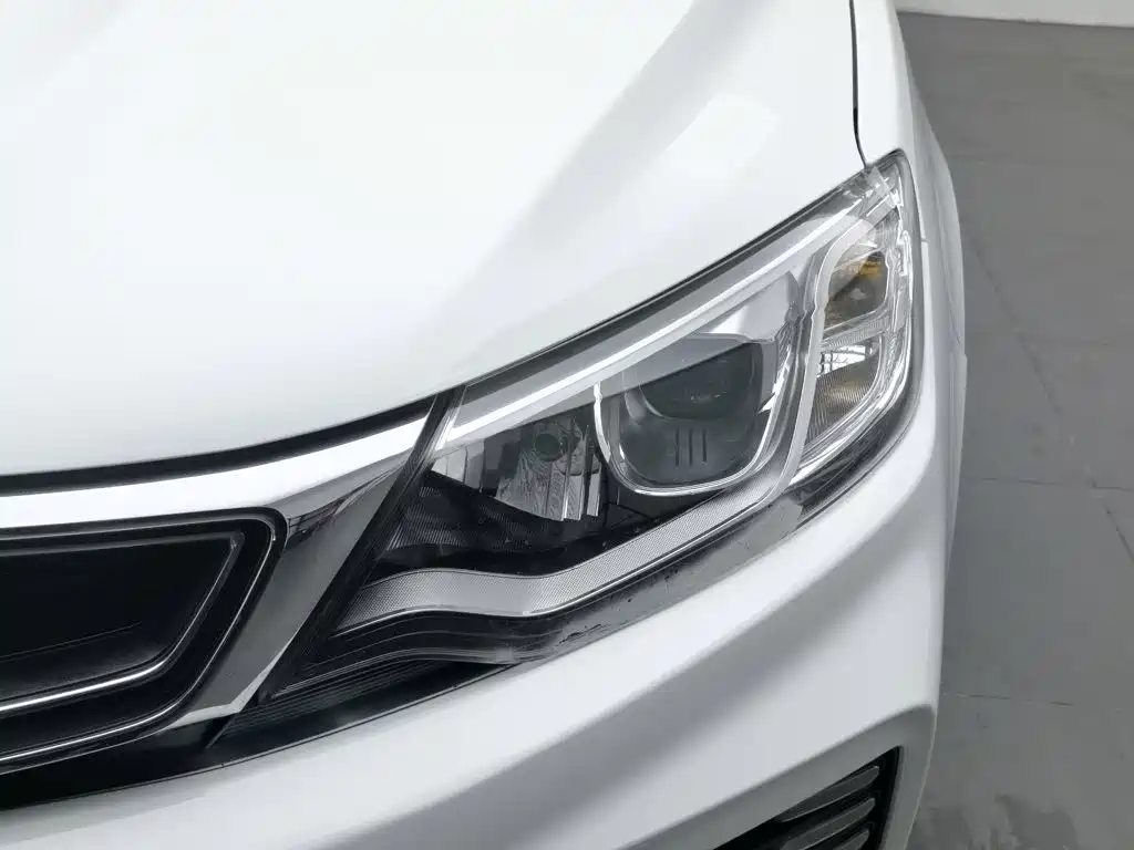 Photo 7 - Geely Vision