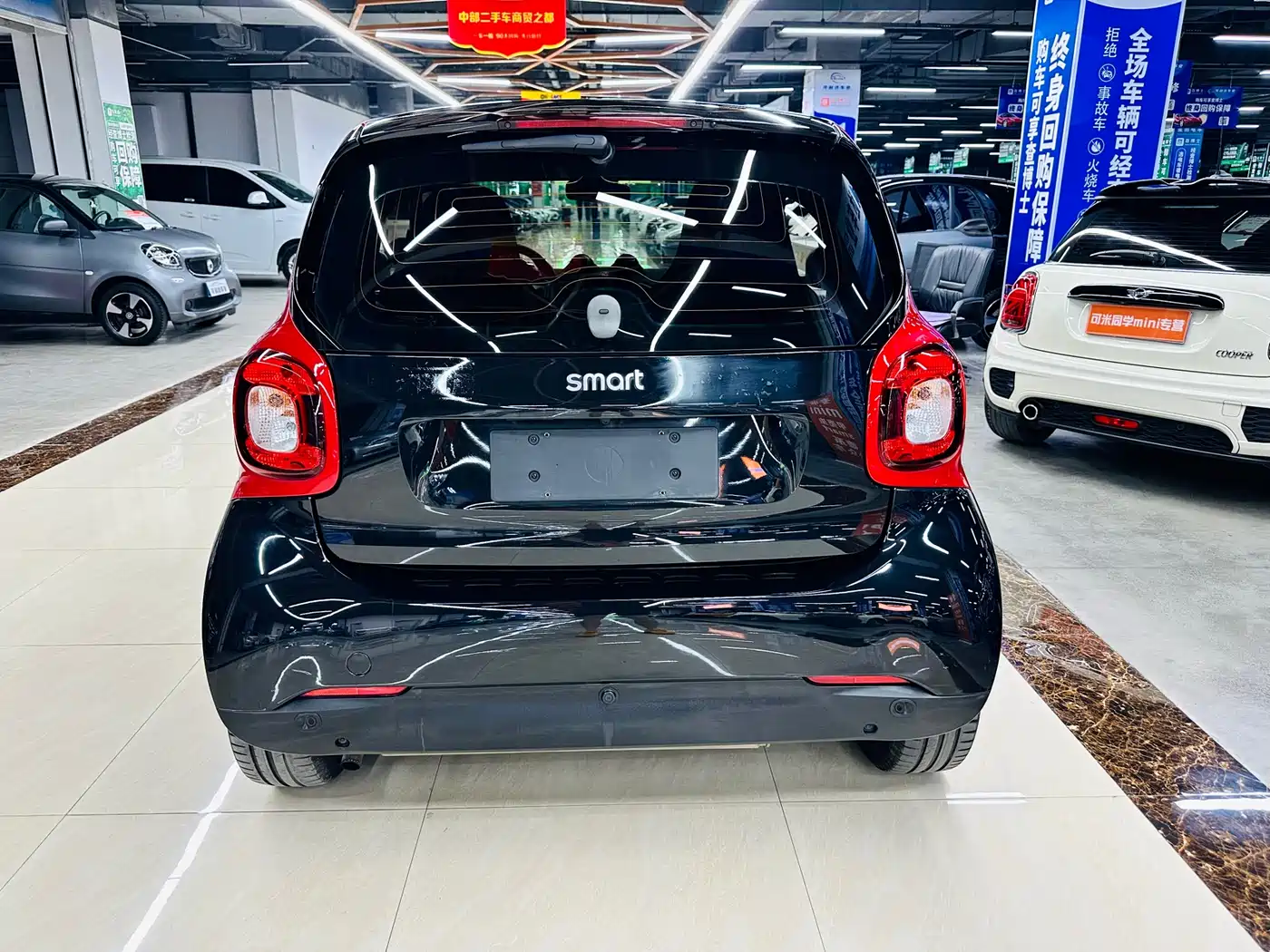 smart fortwo 2019 2019 0.9T 66kW Hardtop Wind Edition China VI
