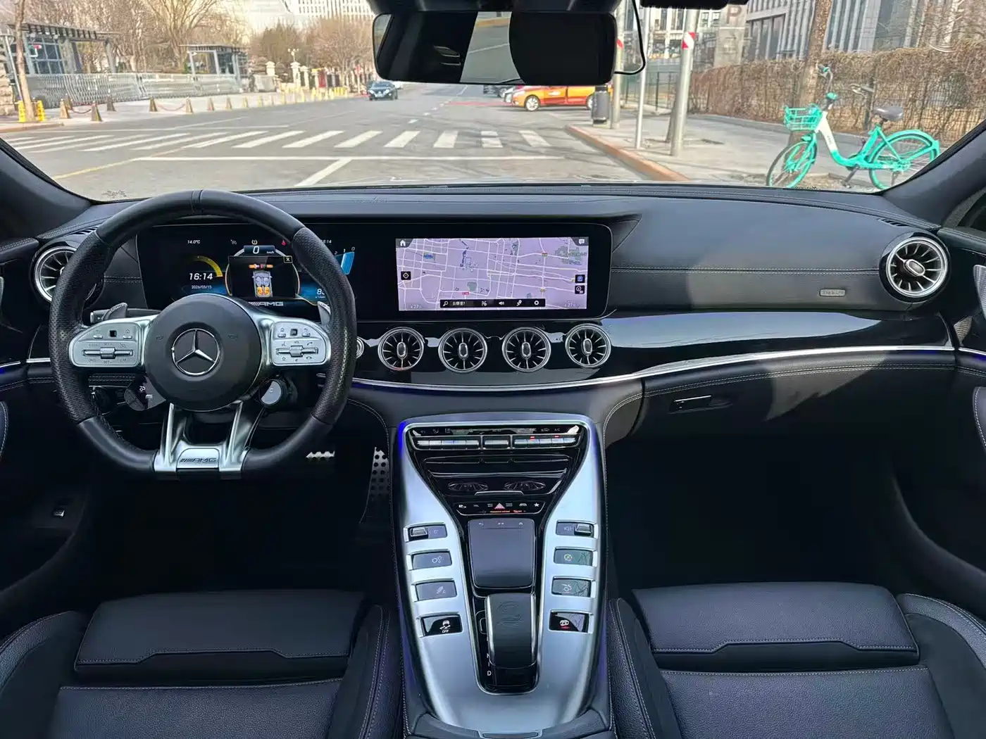 MERCEDES-BENZ AMG GT