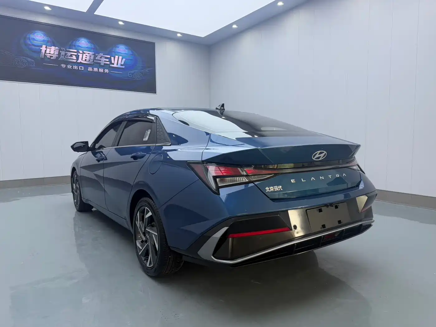 Hyundai Elantra 2023 1.5L CVT GLX Elite Edition фото 4