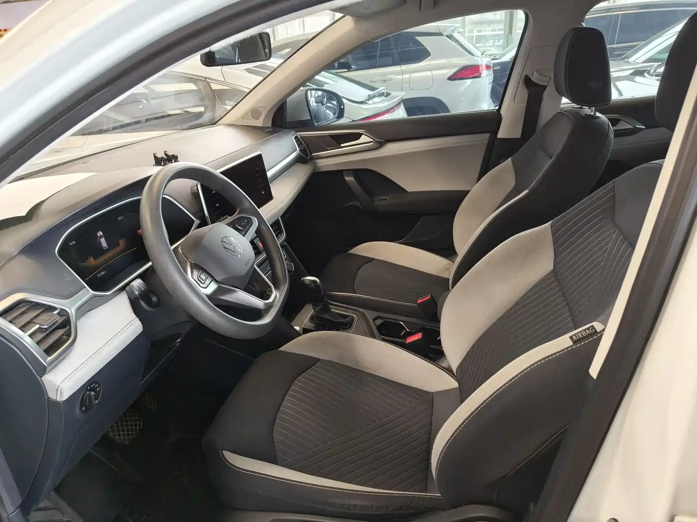 Volkswagen Tharu 2023 300TSI 2WD Full Moon Edition фото 4