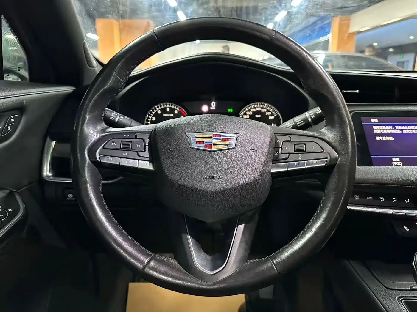 Cadillac XT4 2020 28T FWD Leading Trim фото 10