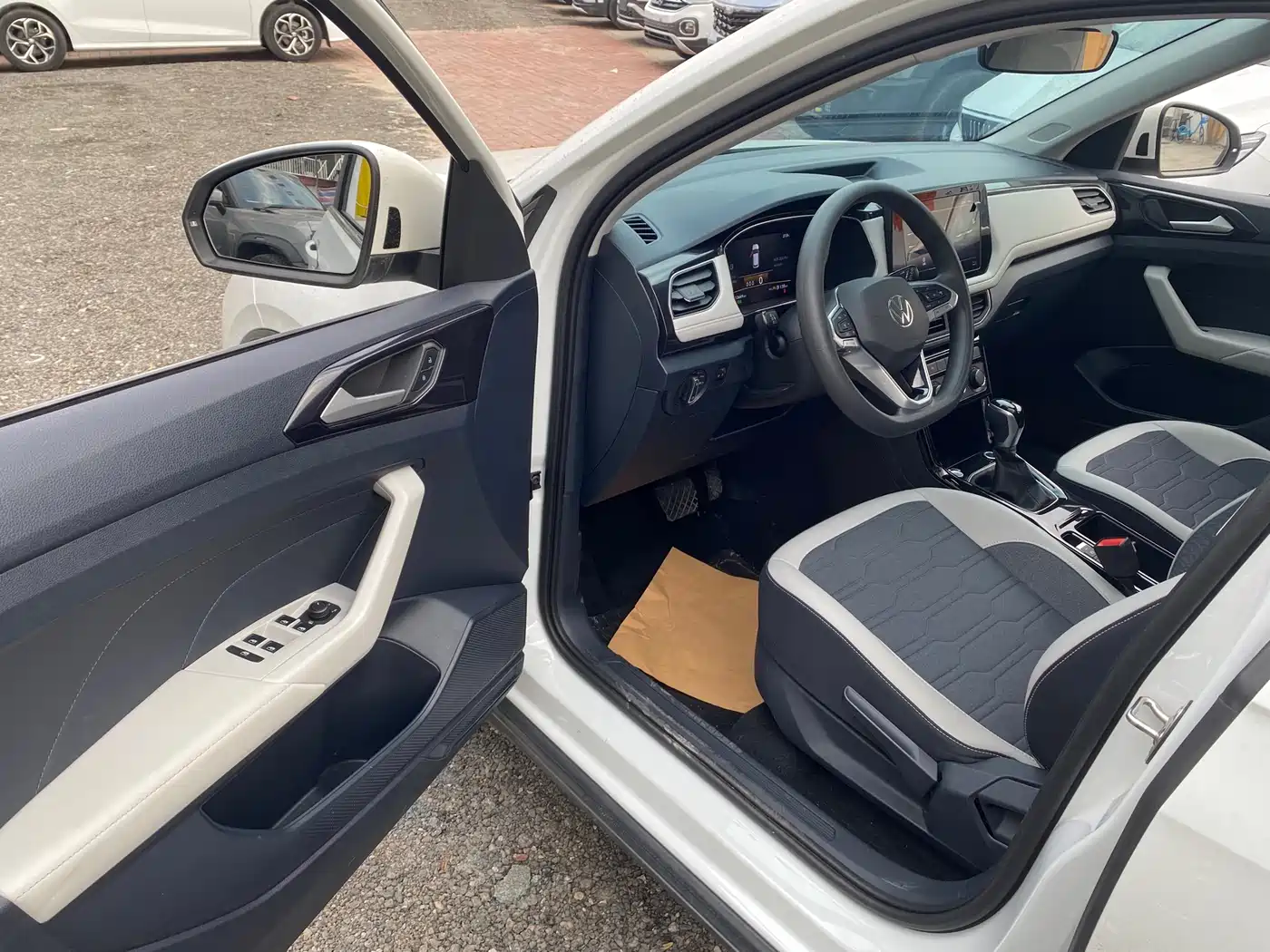 Volkswagen Tharu 2025 New Edge 1.5L Aspiration Edition фото 2