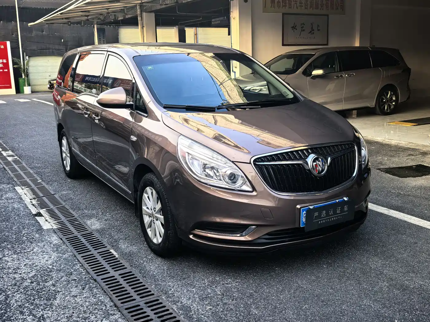 Buick GL8 2018 28T Luxury Model China VI фото 5