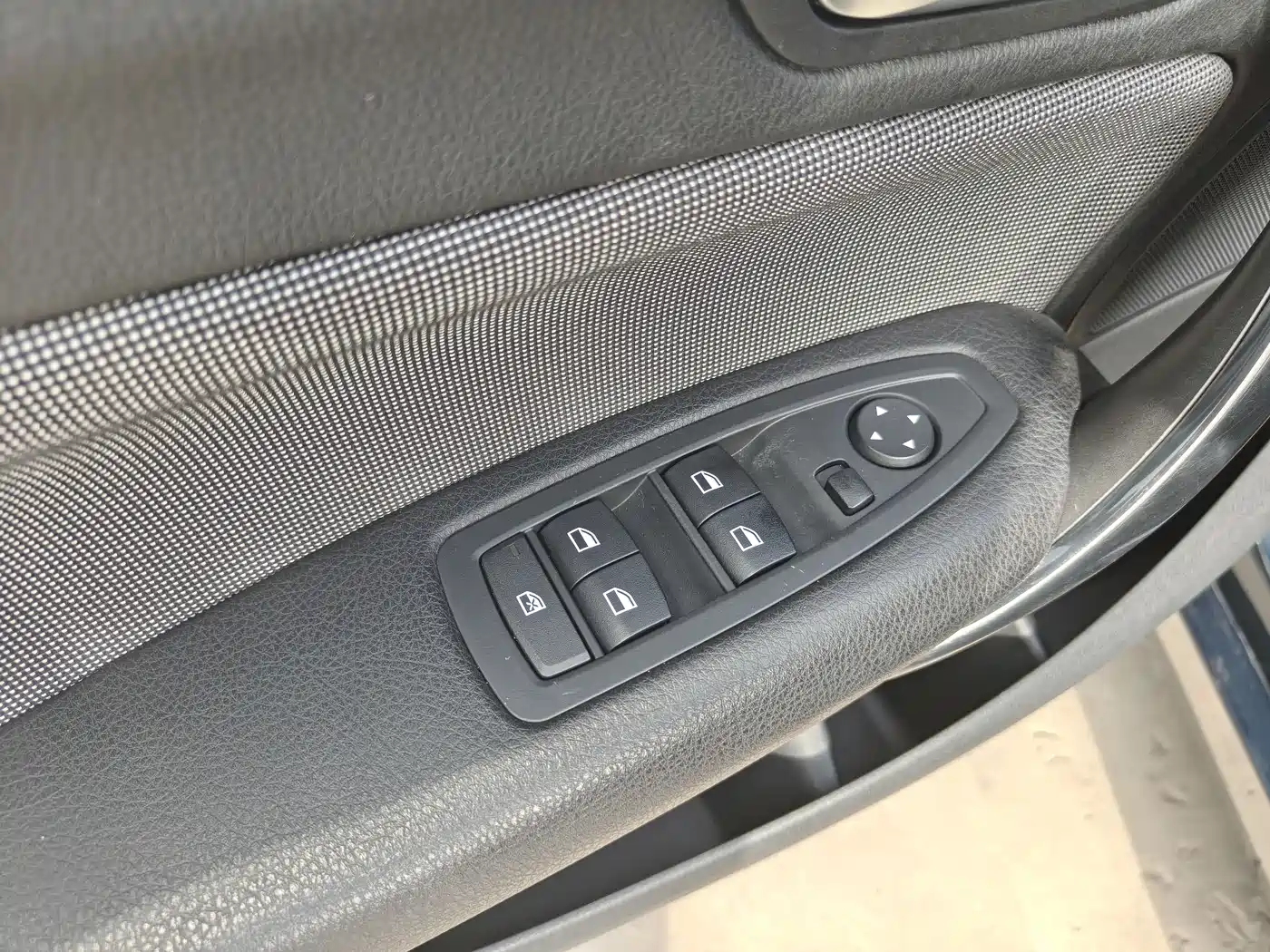 BMW 1 Series (Import) 2013 Facelift 116i Urban Model фото 7