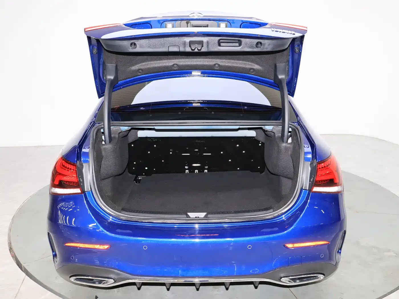 Mercedes-Benz A-Class 2022 Facelift II A 200 L Sport Sedan Fashion фото 8