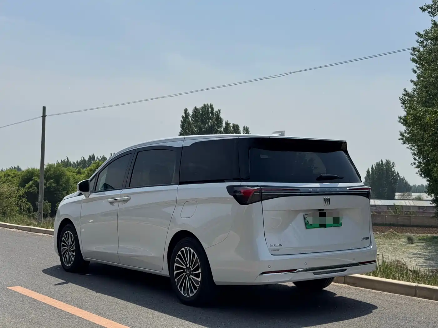 Buick GL8 New Energy 2025 Landlux Smart Edition 7-seater фото 3