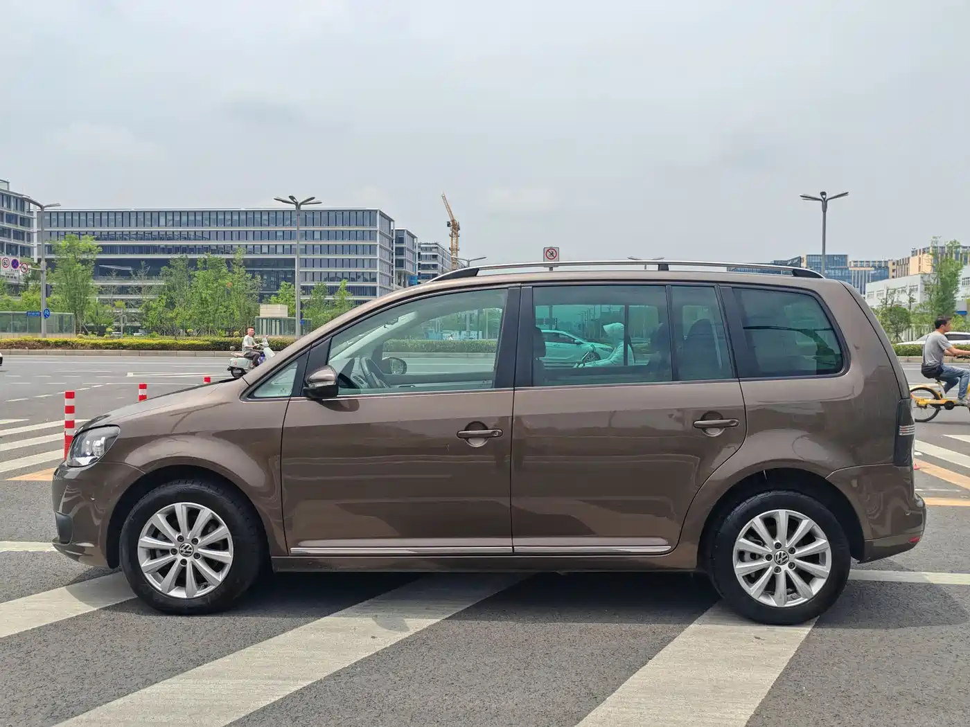 Volkswagen Touran 2013 1.4T DSG Wisdom Edition 5-seater фото 6