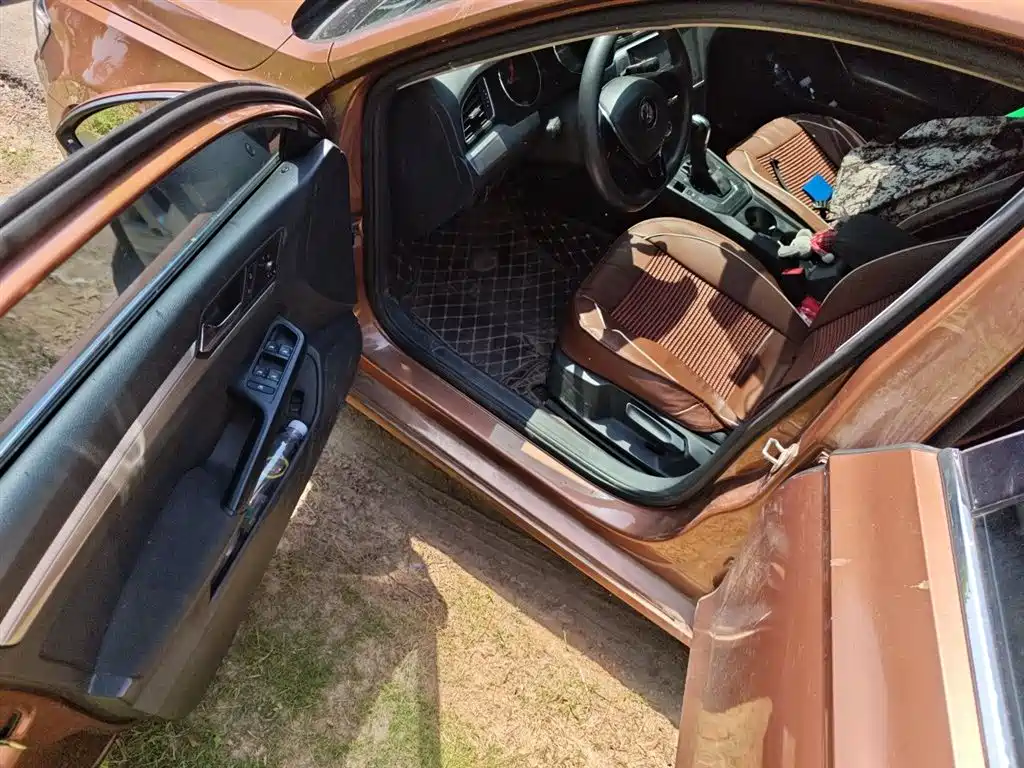 Volkswagen Lamando 2017 230TSI DSG Trend Edition фото 14