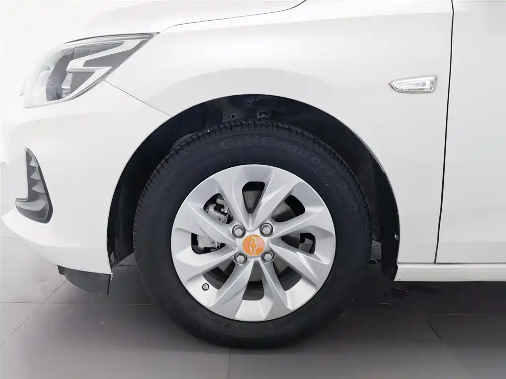 CHEVROLET KOVOZ