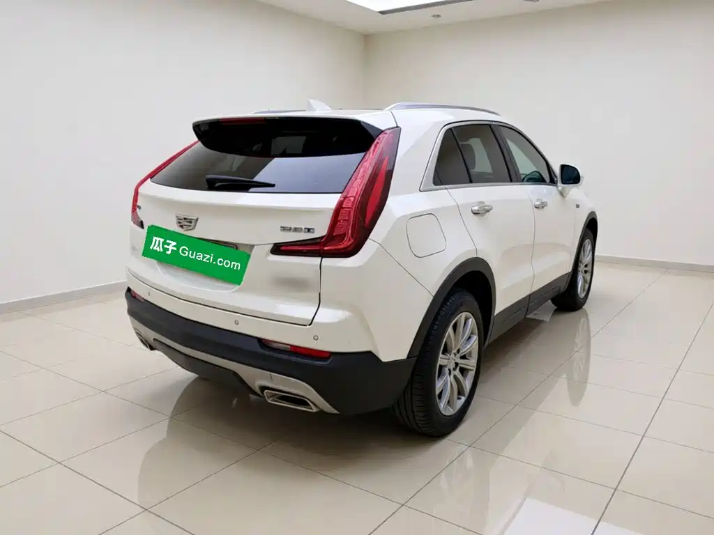Cadillac XT4 2023 2022 28T FWD Premium