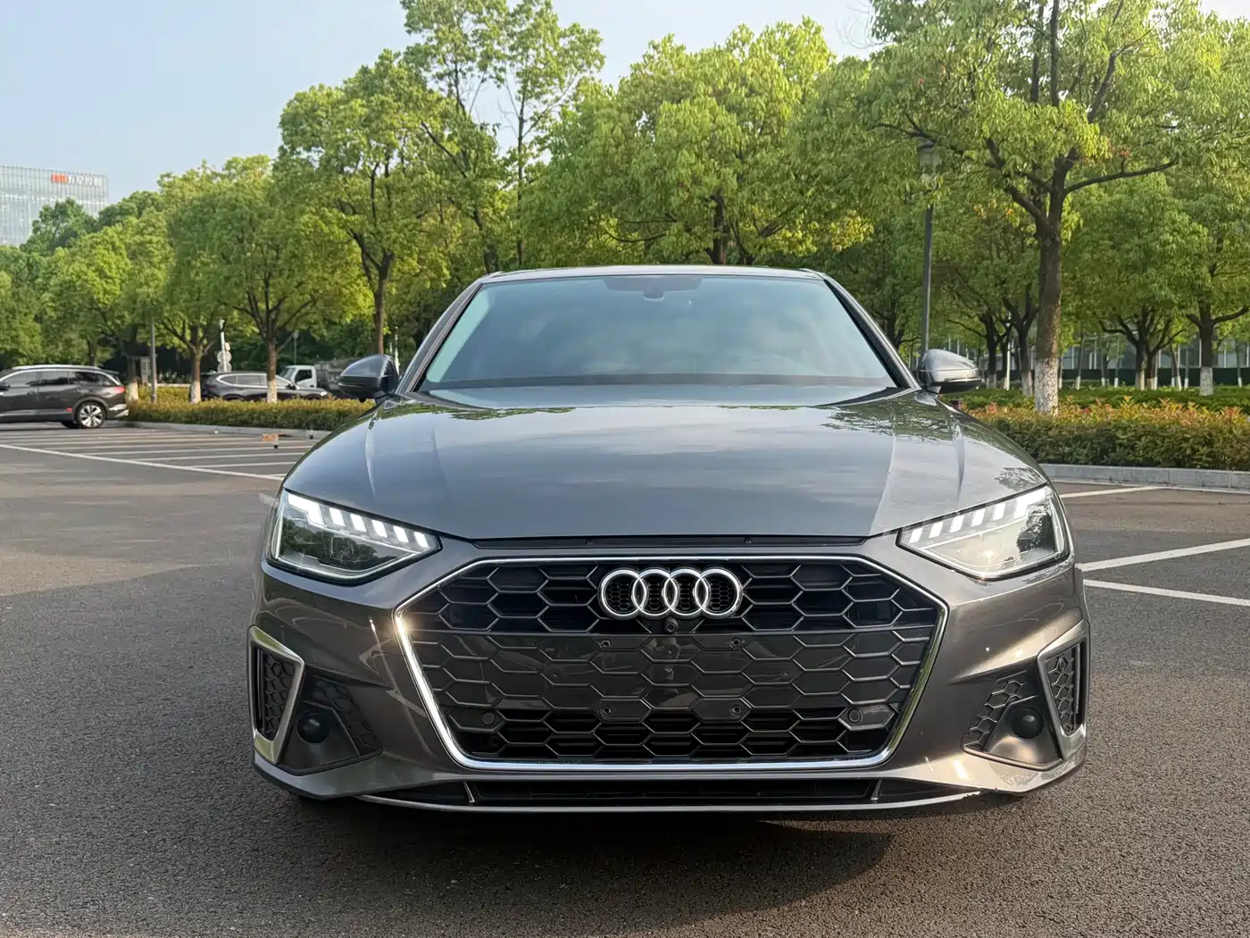 Audi A4L 2022 40 TFSI Fashion Dynamic фото 2