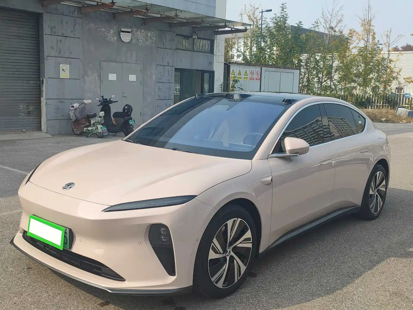 NIO NIO ET5