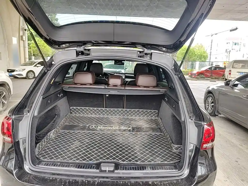 MERCEDES-BENZ GLC