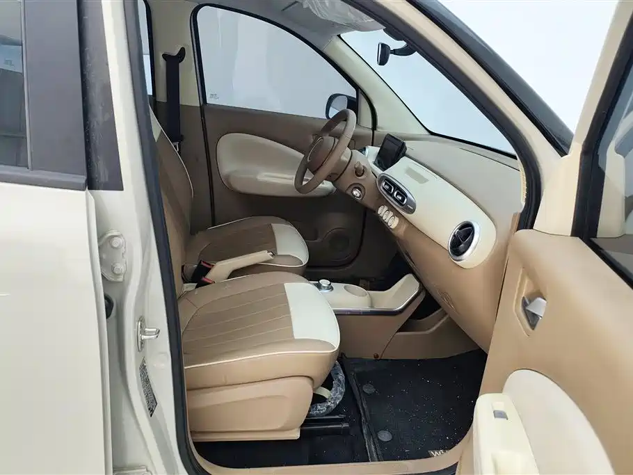 WULING AUTOMOBILE HONGGUANG MINIEV