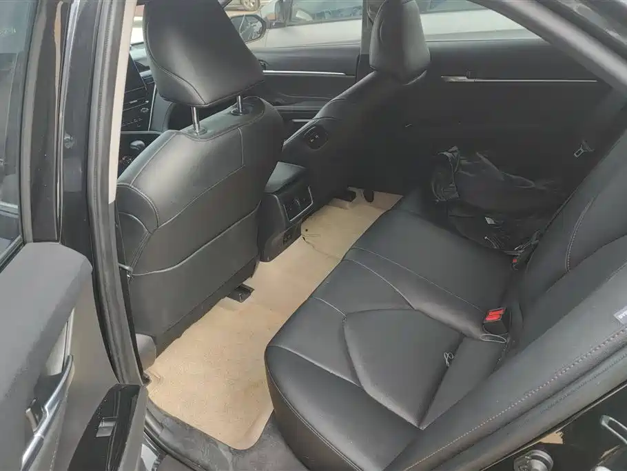 Toyota Camry 2021 2.5G Luxury Edition фото 11