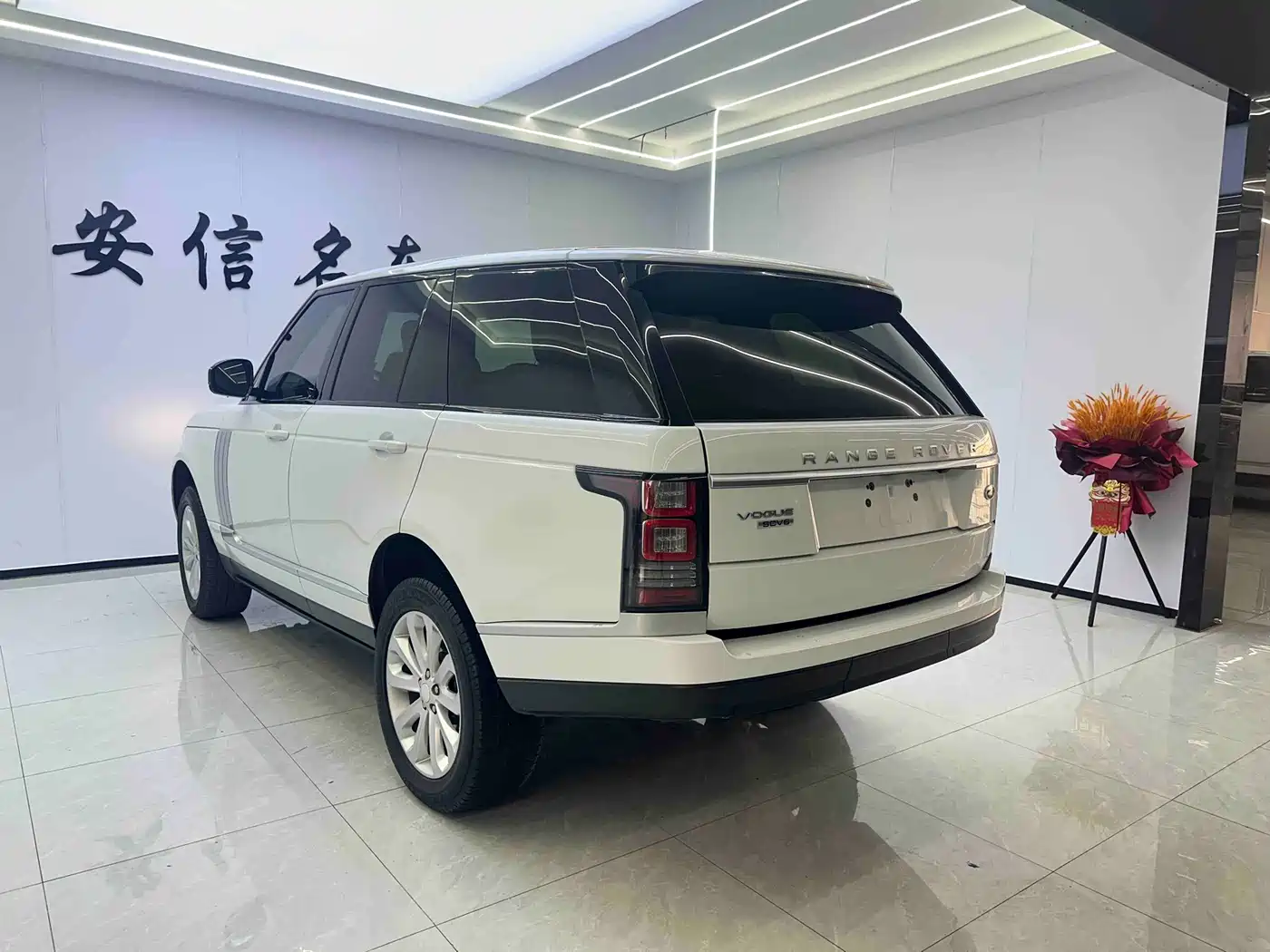 Land Rover Range Rover 2015 3.0 SC V6 Vogue фото 8