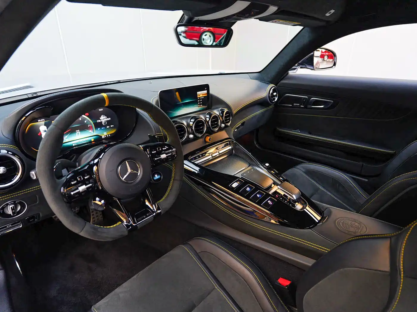 Mercedes-Benz AMG GT 2019 AMG GT R фото 12