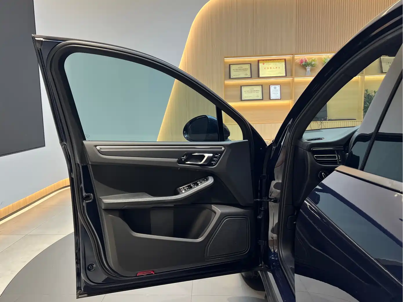 Porsche Macan 2018 Macan 2.0T фото 13