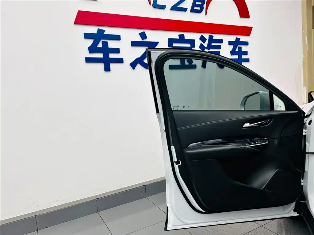 Cadillac XT4 2022 28T FWD Style фото 21