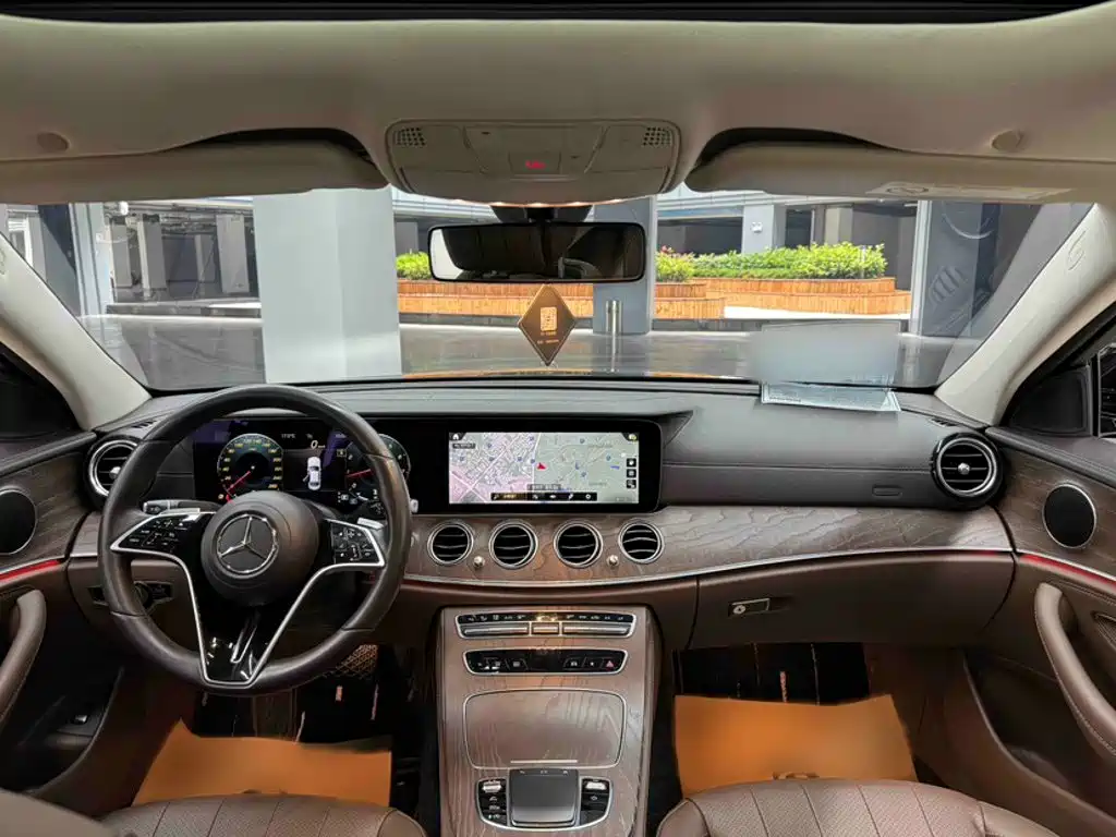 MERCEDES-BENZ E-CLASS