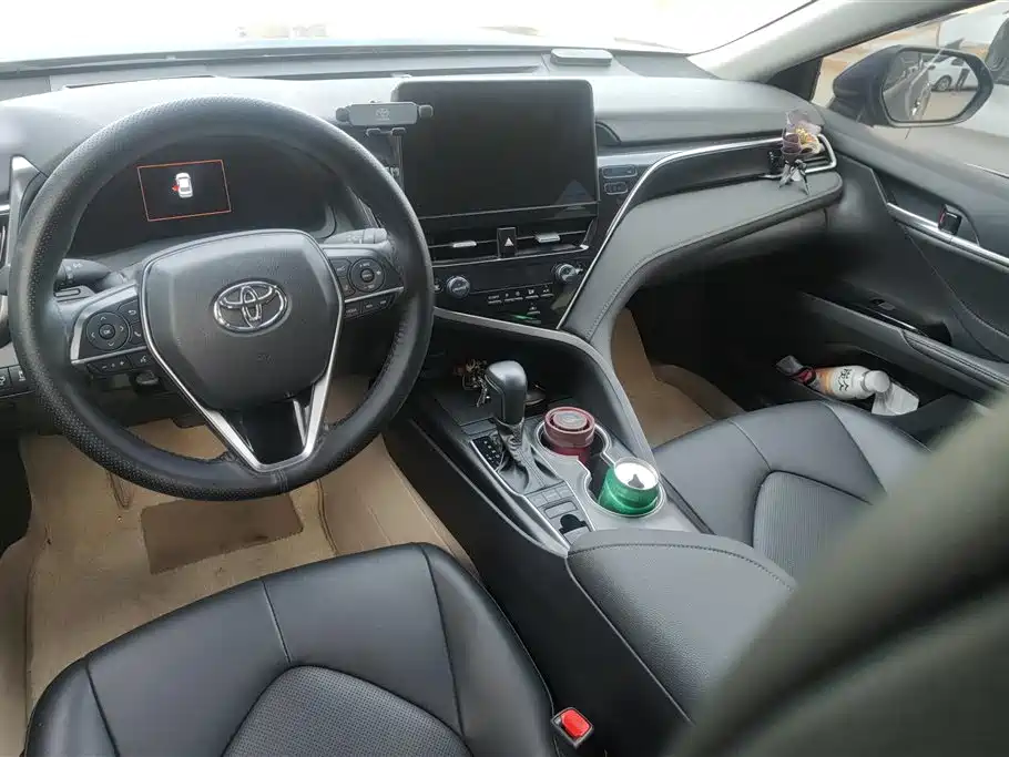 Toyota Camry 2021 2.5G Luxury Edition фото 12