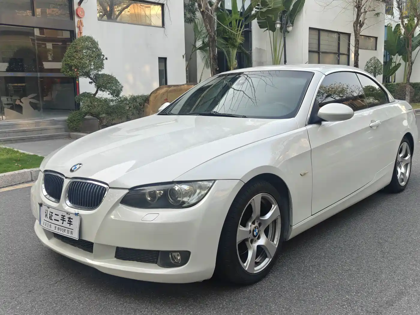 BMW 3 Series (Import) 2009 Model 325i Convertible фото 2