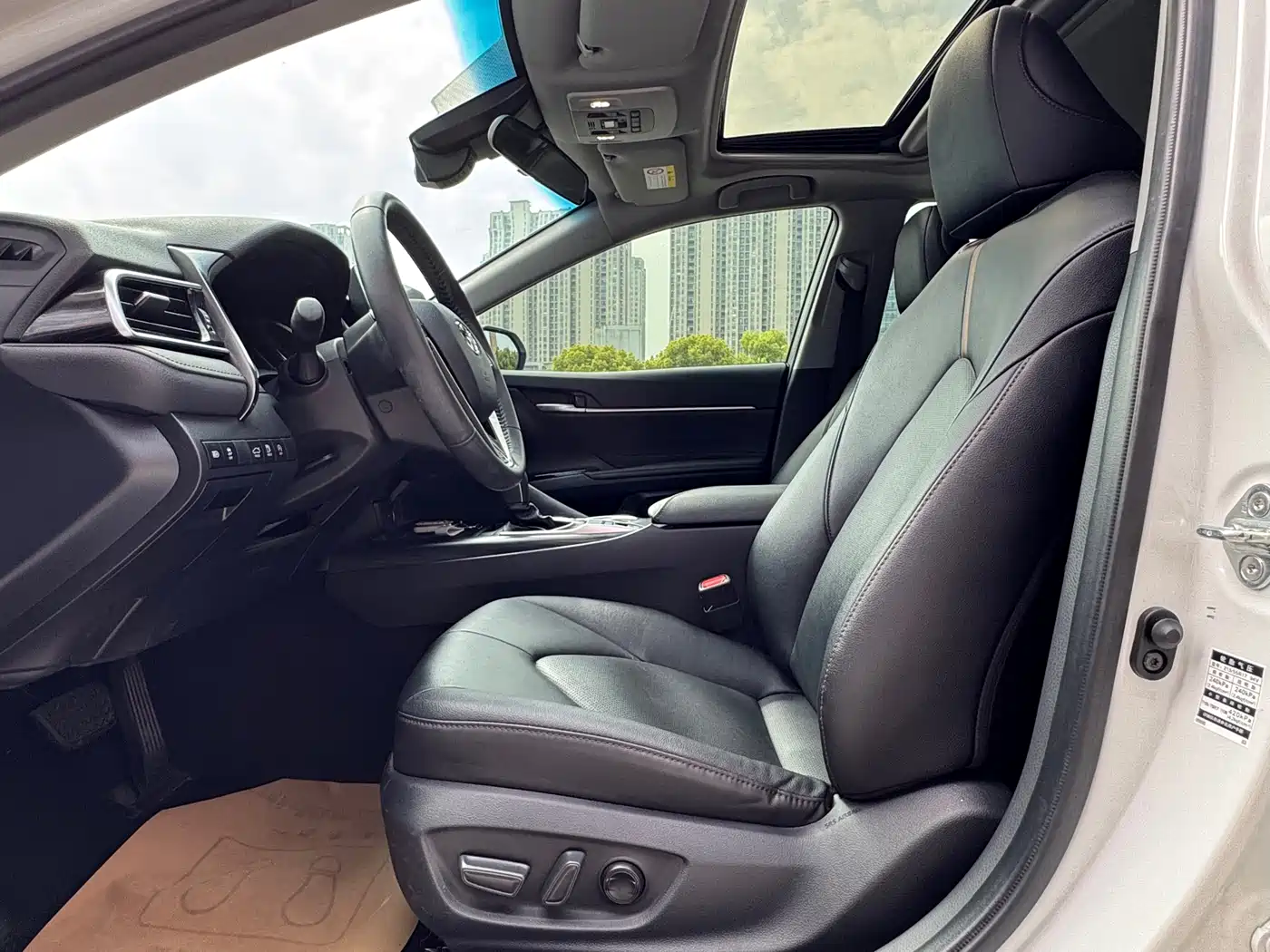 Toyota Camry 2021 2.0G Luxury Edition фото 13