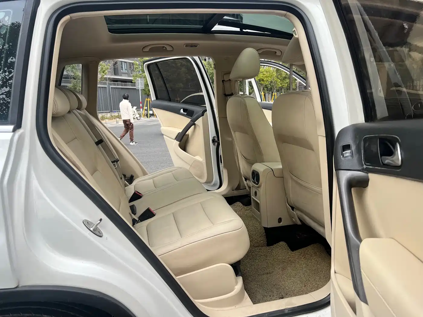 Volkswagen Tiguan 2012 2.0TSI Automatic 4WD Elite Edition фото 14