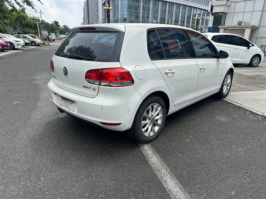 Volkswagen Golf 2012 1.4TSI Automatic Comfort фото 3