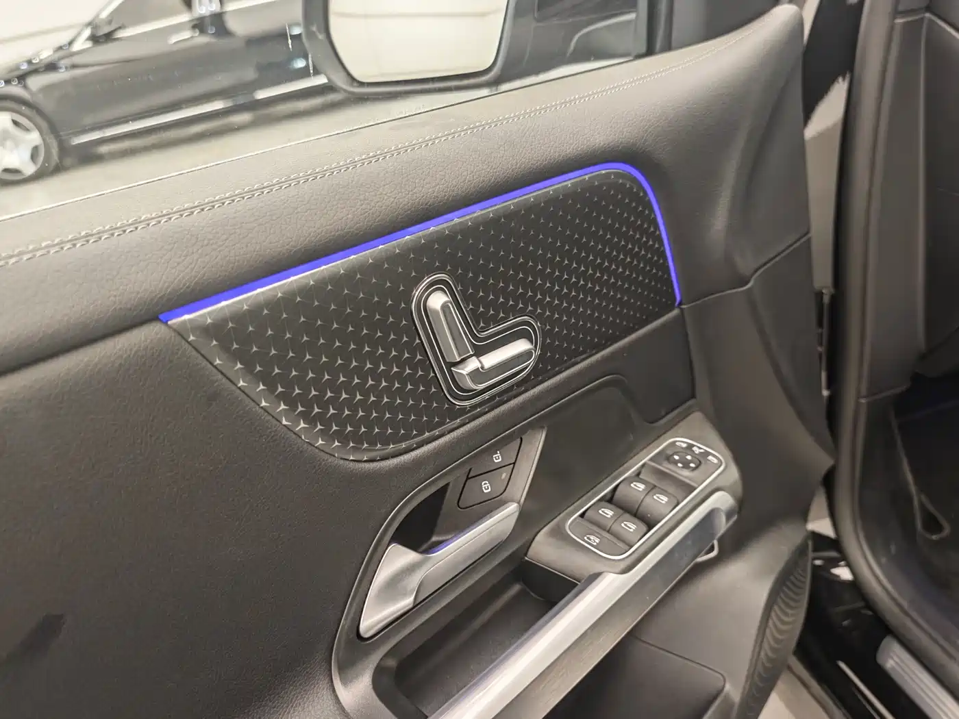 Mercedes-Benz GLB 2024 GLB 220 Dynamic фото 10