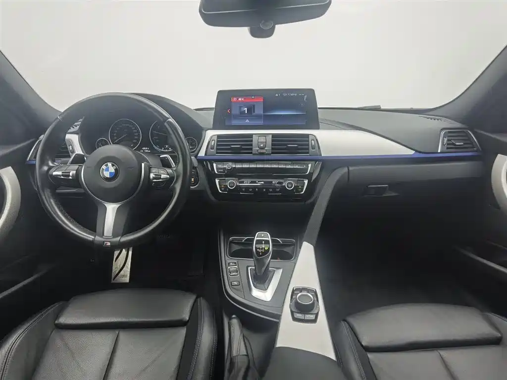 BMW 3 Series 2018 320i M Sport Package фото 5
