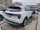 Фото 16 - Lynk & Co 01