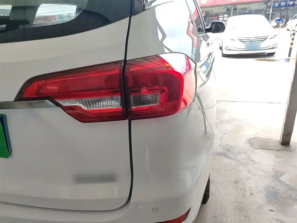 Haval M6 2018 Facelift 1.5T DCT 2WD Elite Edition фото 8