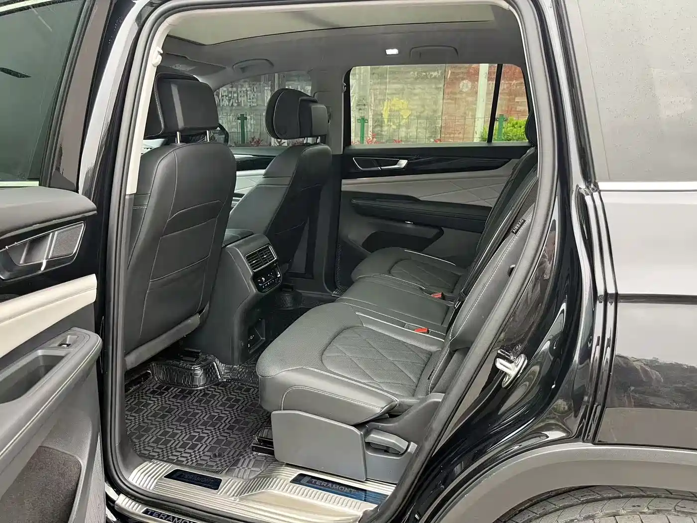 Volkswagen Teramont 2024 380TSI 4WD Prestige Luxury Edition фото 9