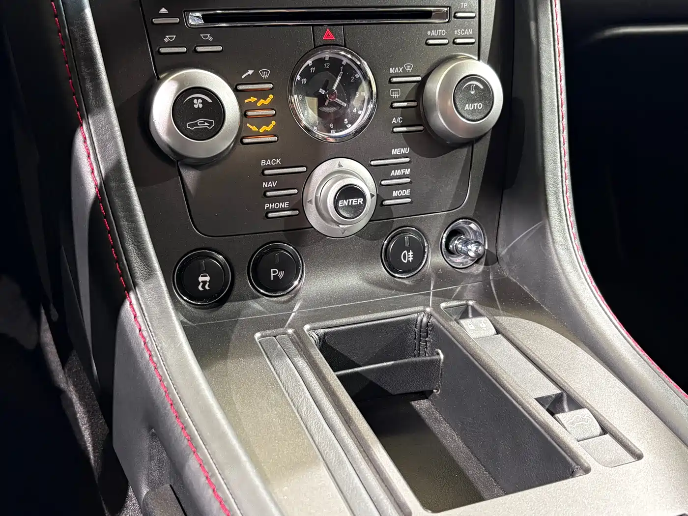 Aston Martin V8 Vantage 2010 2011 4.7L Sportshift Coupe